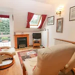 Beech Apartment